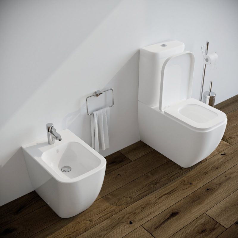 Vaso WC monoblocco Legend filo muro in ceramica completo di sedile softclose Sanitari Bagno